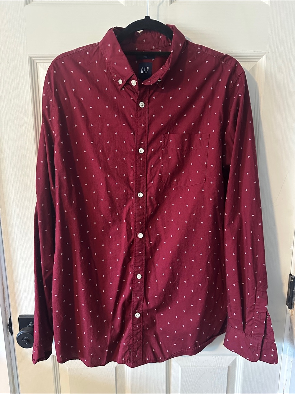 GAP Men's Maroon Button-Down Shirt with White Dot Pattern